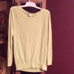 🍀Thin, soft, long sleeve VS tee. Neon yellow.